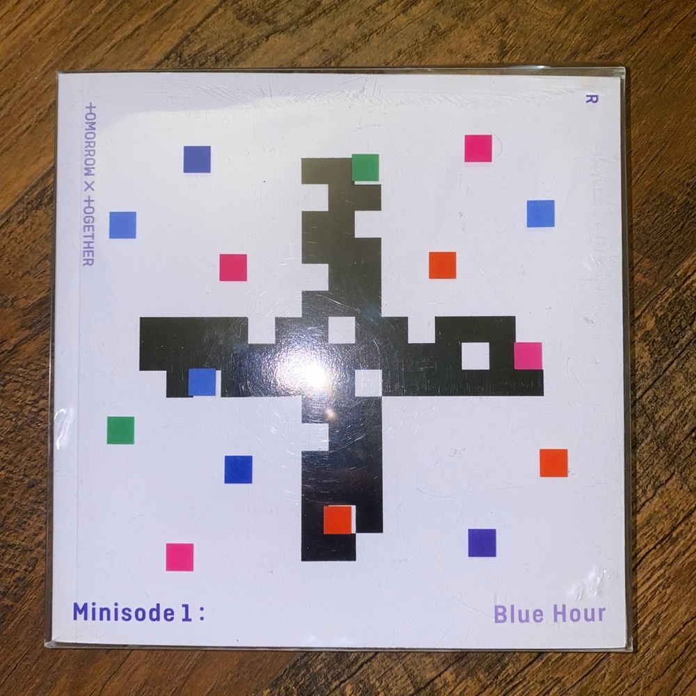 Tomorrow x Together 'Minisode 1: Blue Hour' Kpop Album 💿🎶✨